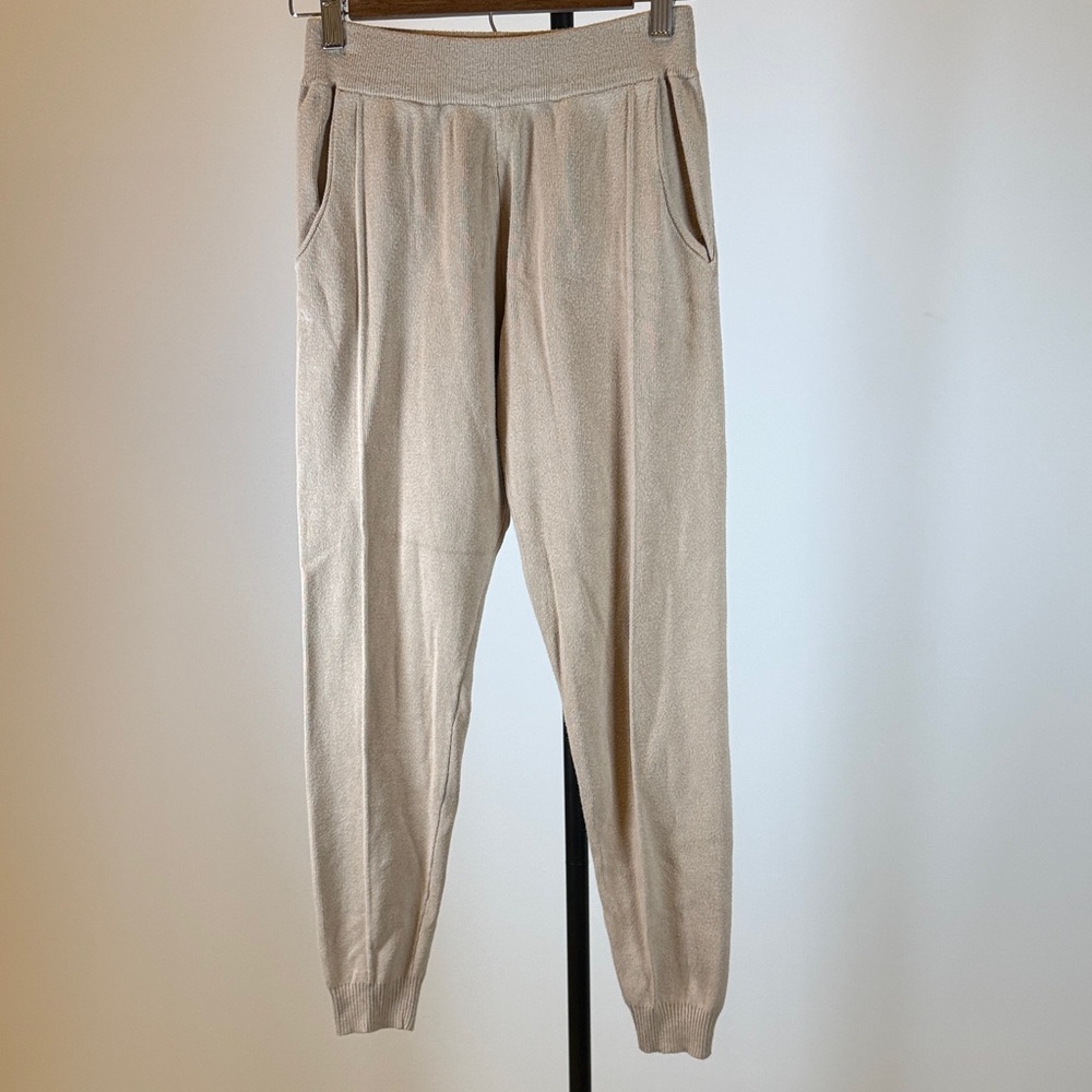 JLUXLABEL Cream Joggers